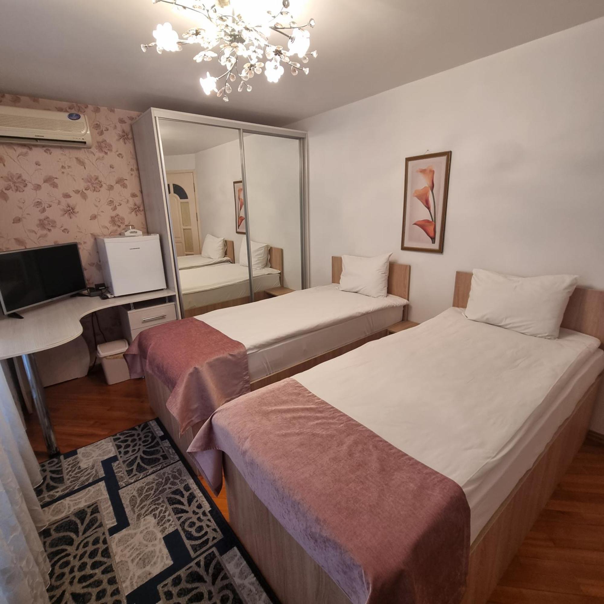 Hotel Home Sweet Home Кишинев Екстериор снимка