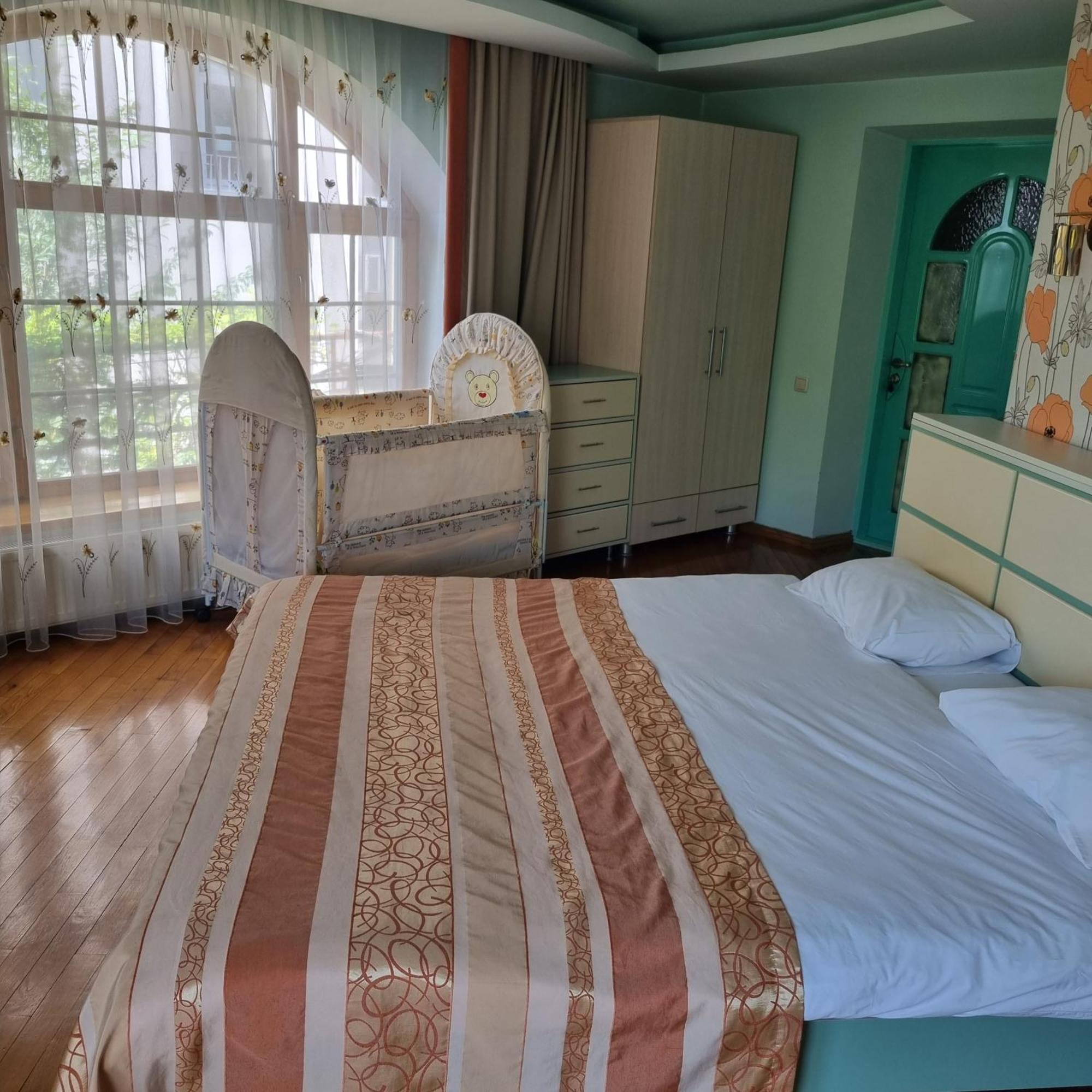 Hotel Home Sweet Home Кишинев Екстериор снимка