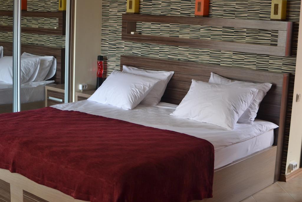 Hotel Home Sweet Home Кишинев Стая снимка